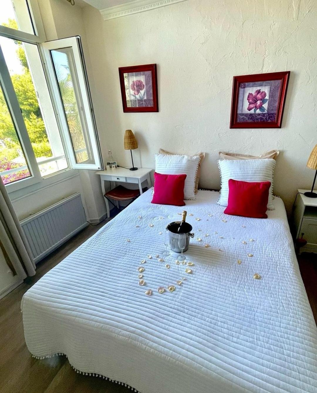 Villa-Chateau Les Terrasses - Tamaris, Plage Des Sablettes, Mer Au Bas De La Propriete La Seyne-sur-Mer Zewnętrze zdjęcie
